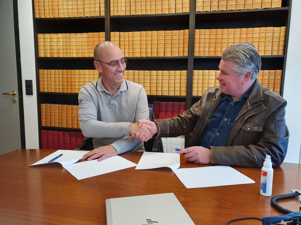 20210915_133924 Samningur um ritun ævisögu Jónasar Kristjánssonar